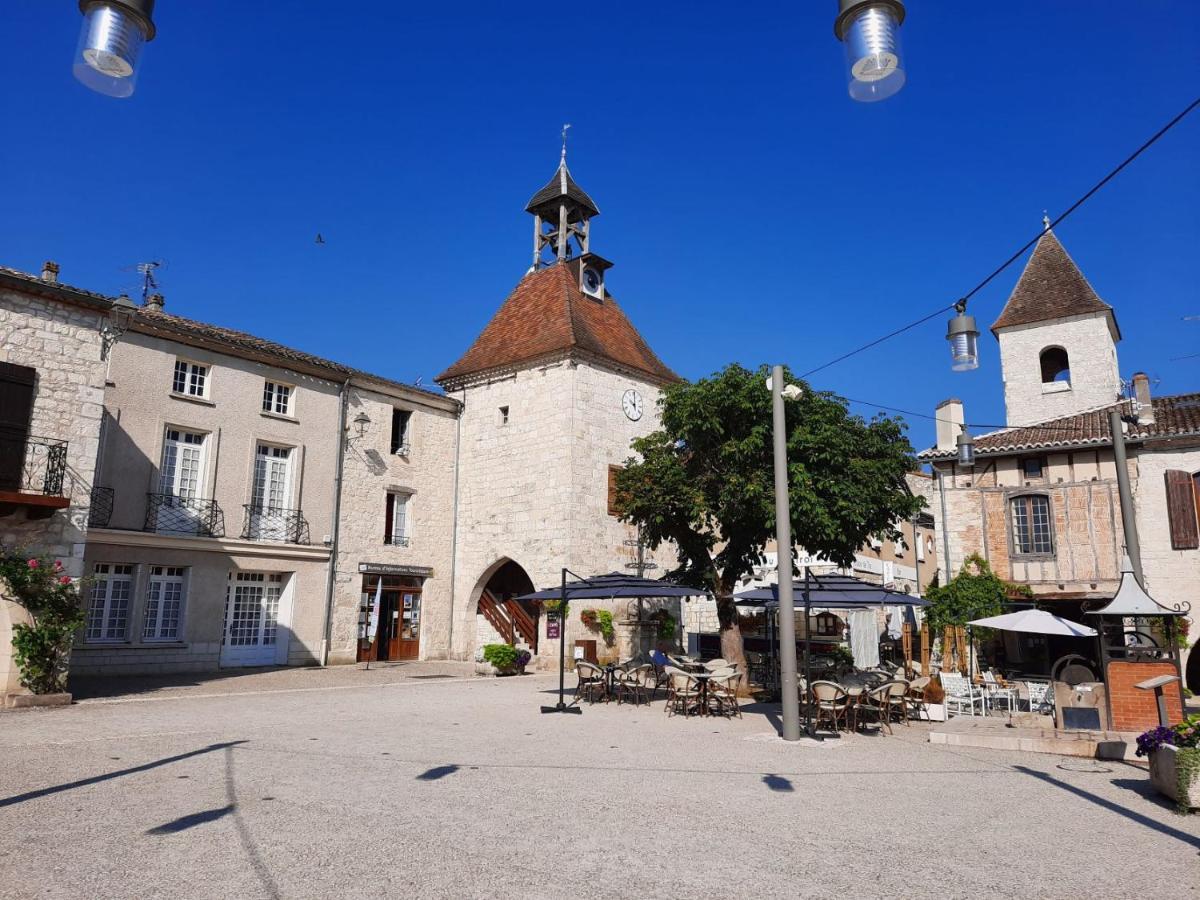 Manoir Le Moulinal47 - Vue Panoramique Hotel Courbiac Luaran gambar
