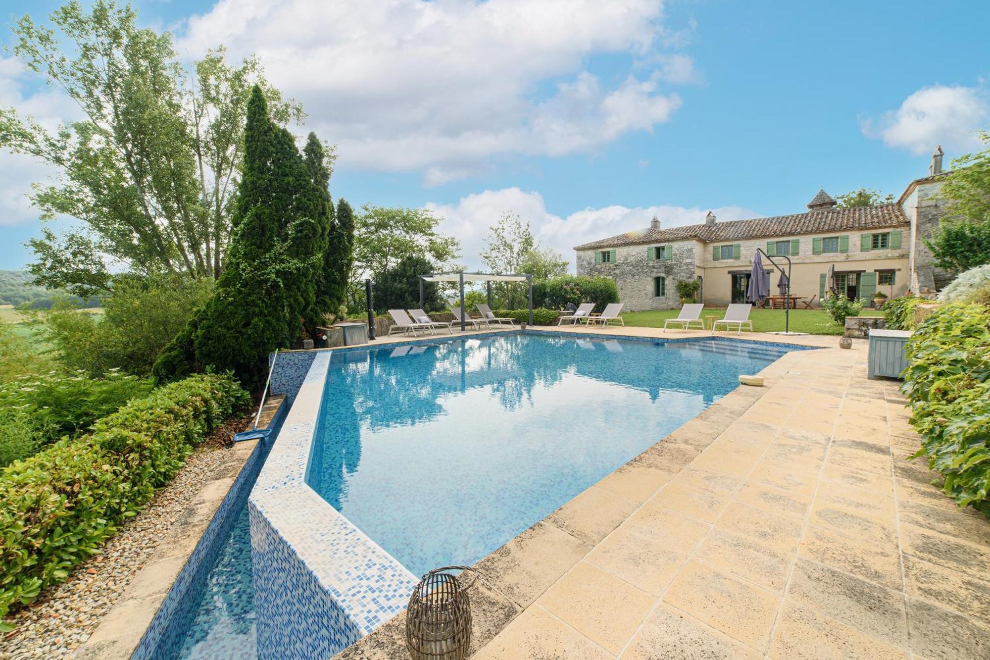 Manoir Le Moulinal47 - Vue Panoramique Hotel Courbiac Luaran gambar